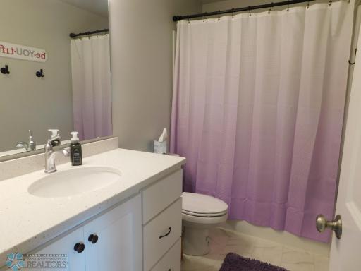 4531 17th Street S, Moorhead, MN 56560