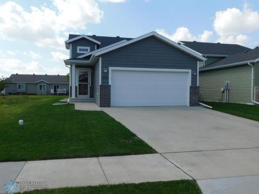 4531 17th Street S, Moorhead, MN 56560