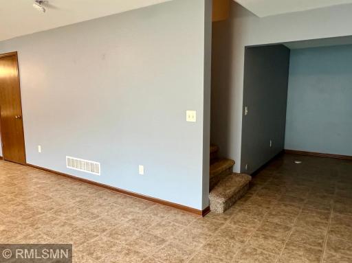 27 Benson Trail, Mankato, MN 56003