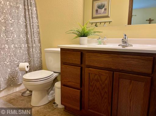 27 Benson Trail, Mankato, MN 56003