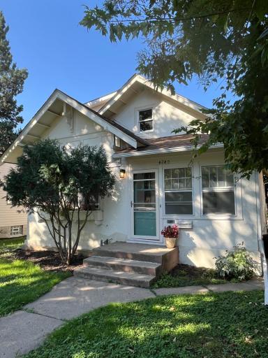 4240 Park Avenue, Minneapolis, MN 55407