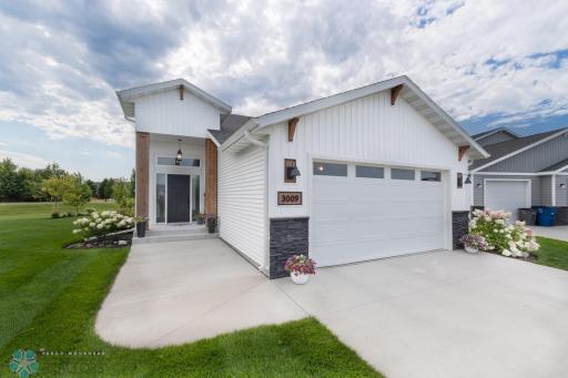 3009 39th Avenue S, Moorhead, MN 56560