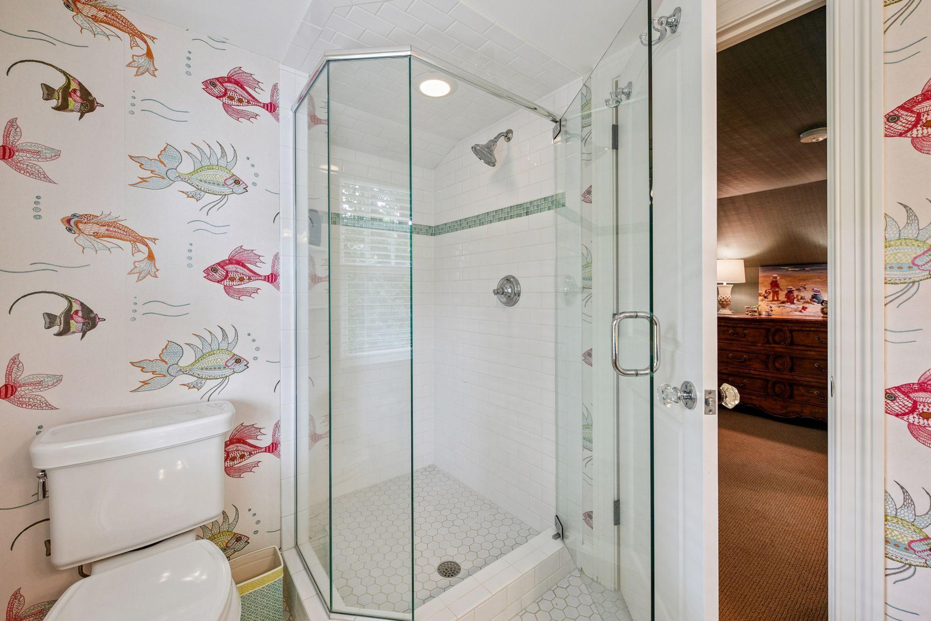 Upper level 3/4 bathroom