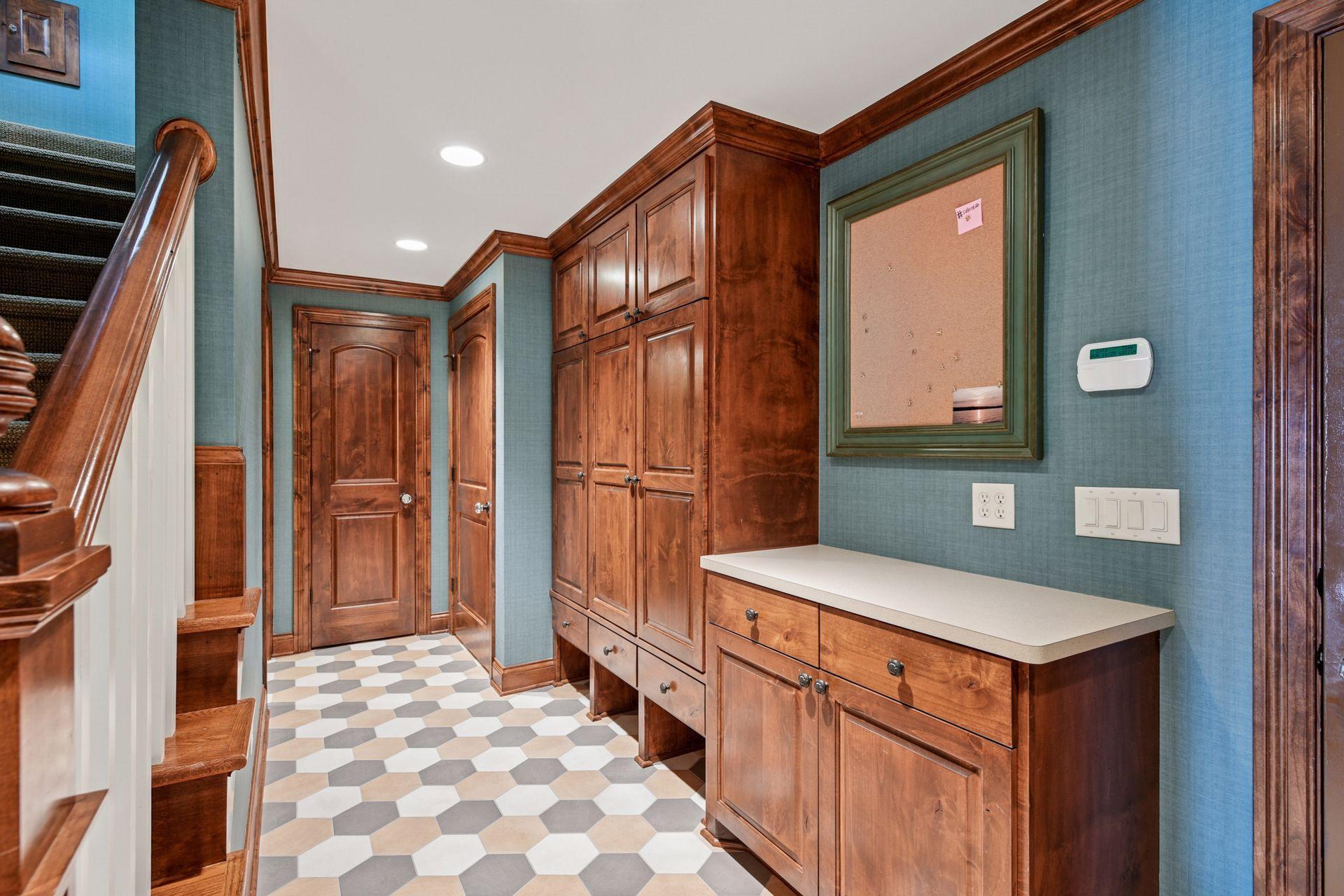 Spacious mud room with plenty of storage