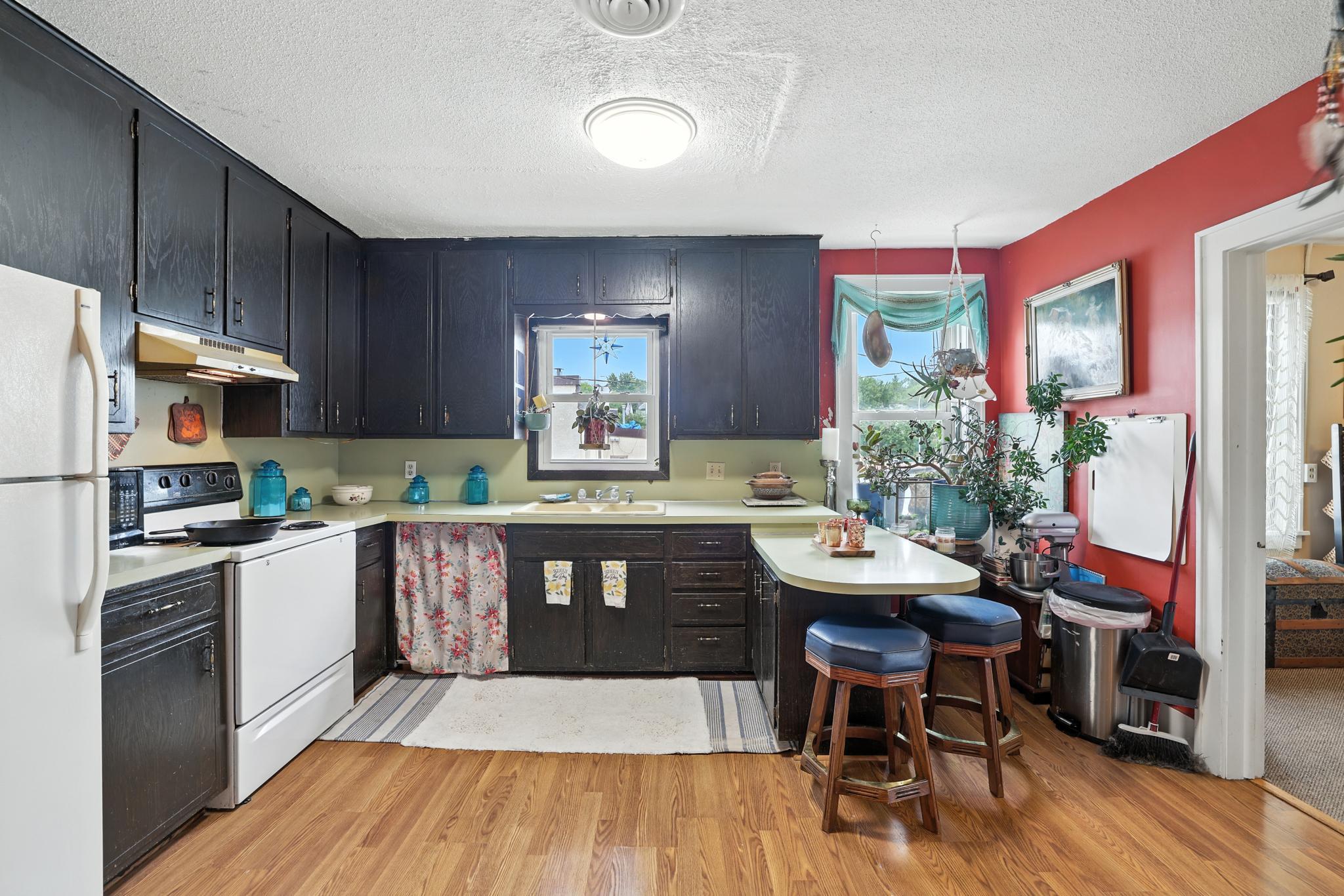 Apt 2 kitchen