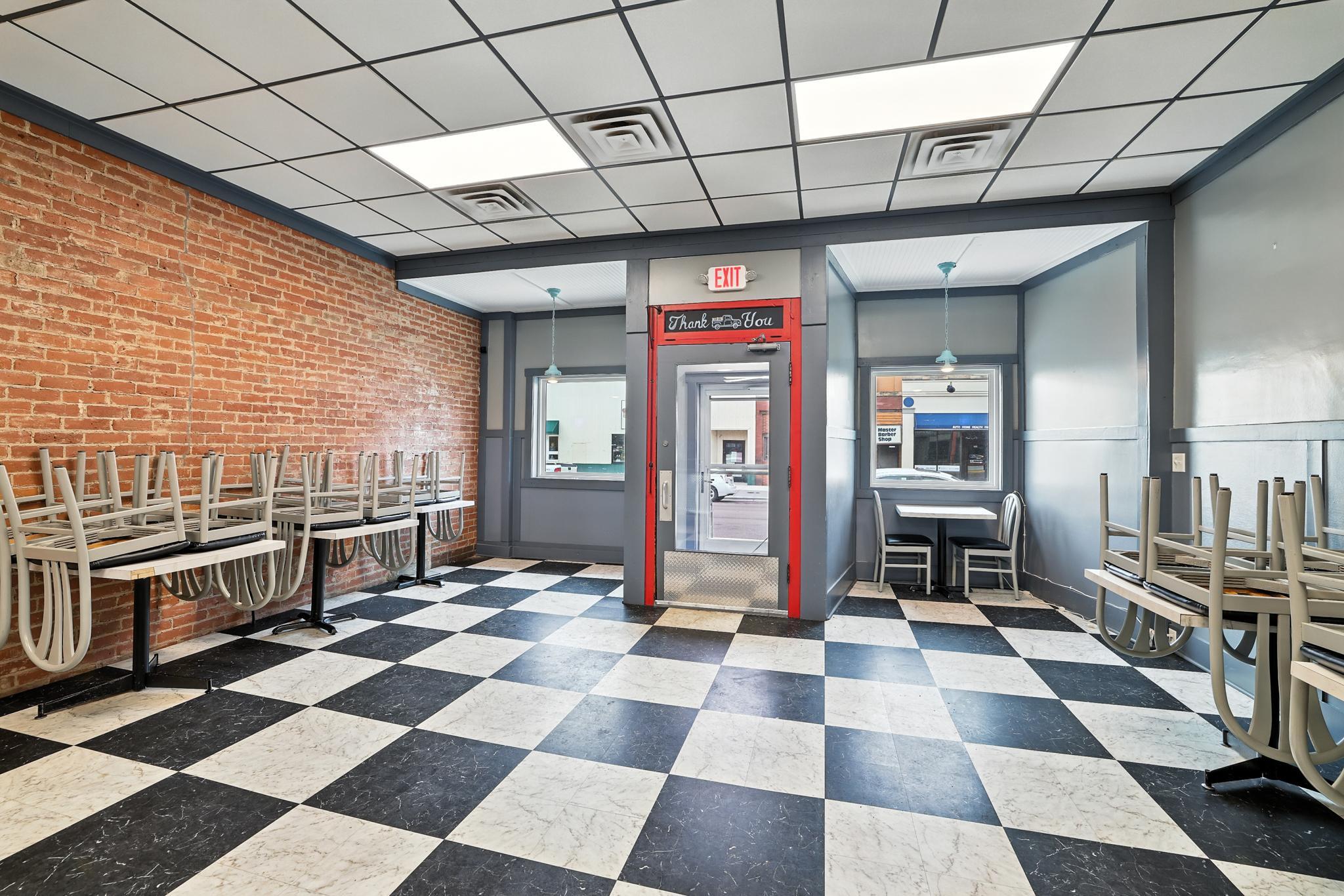 Entry way from street