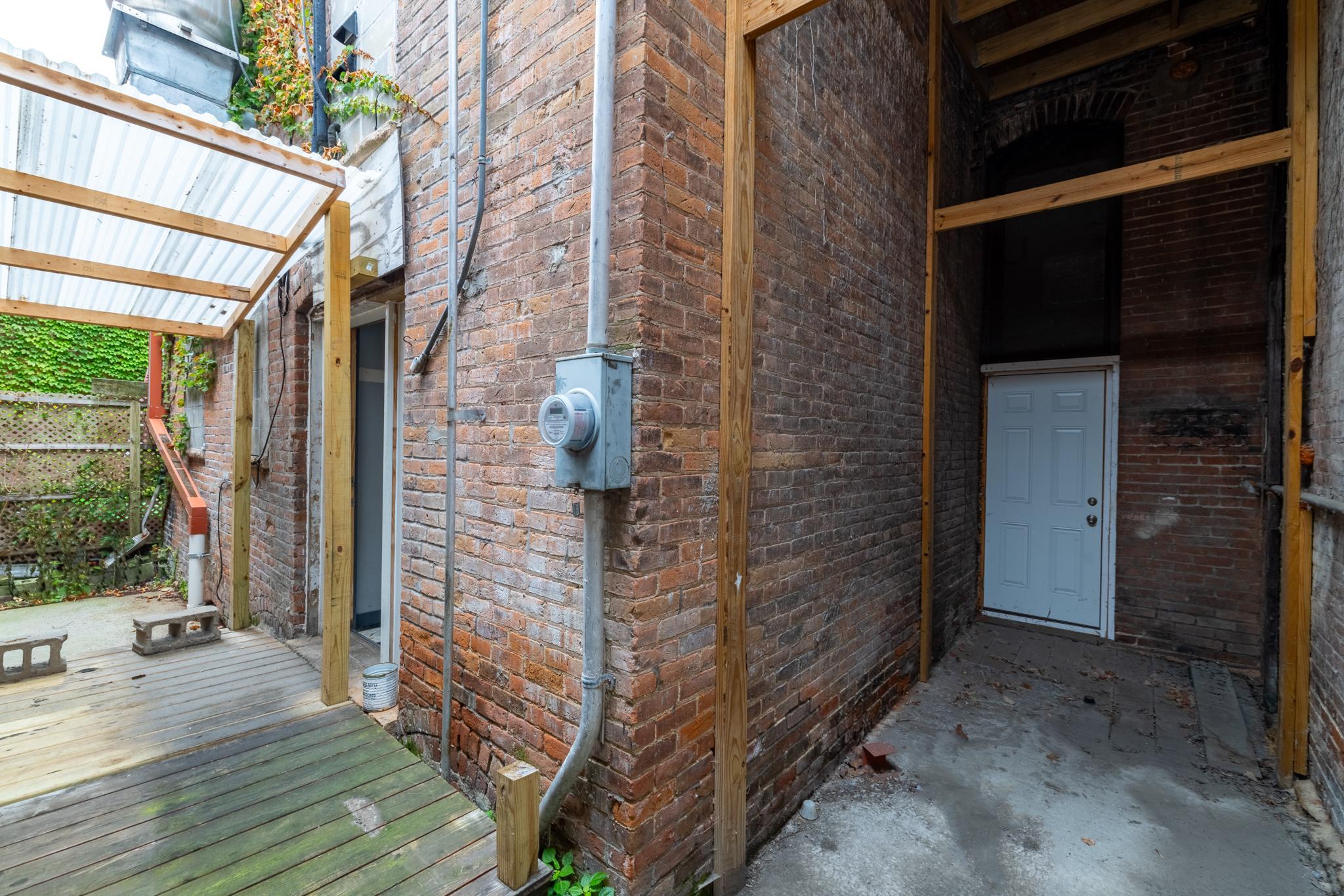 Behind restaurant - private courtyard