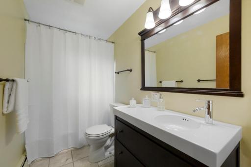2412 E Main Street, Mankato, MN 56001