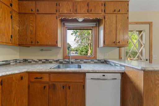 2412 E Main Street, Mankato, MN 56001