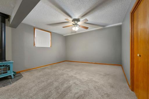 2412 E Main Street, Mankato, MN 56001