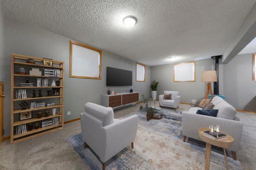 2412 E Main Street, Mankato, MN 56001