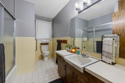 1050 Westwood Drive, Faribault, MN 55021