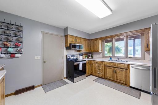 1050 Westwood Drive, Faribault, MN 55021