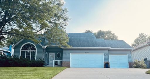 2136 Parkview Lane, Saint Paul, MN 55125