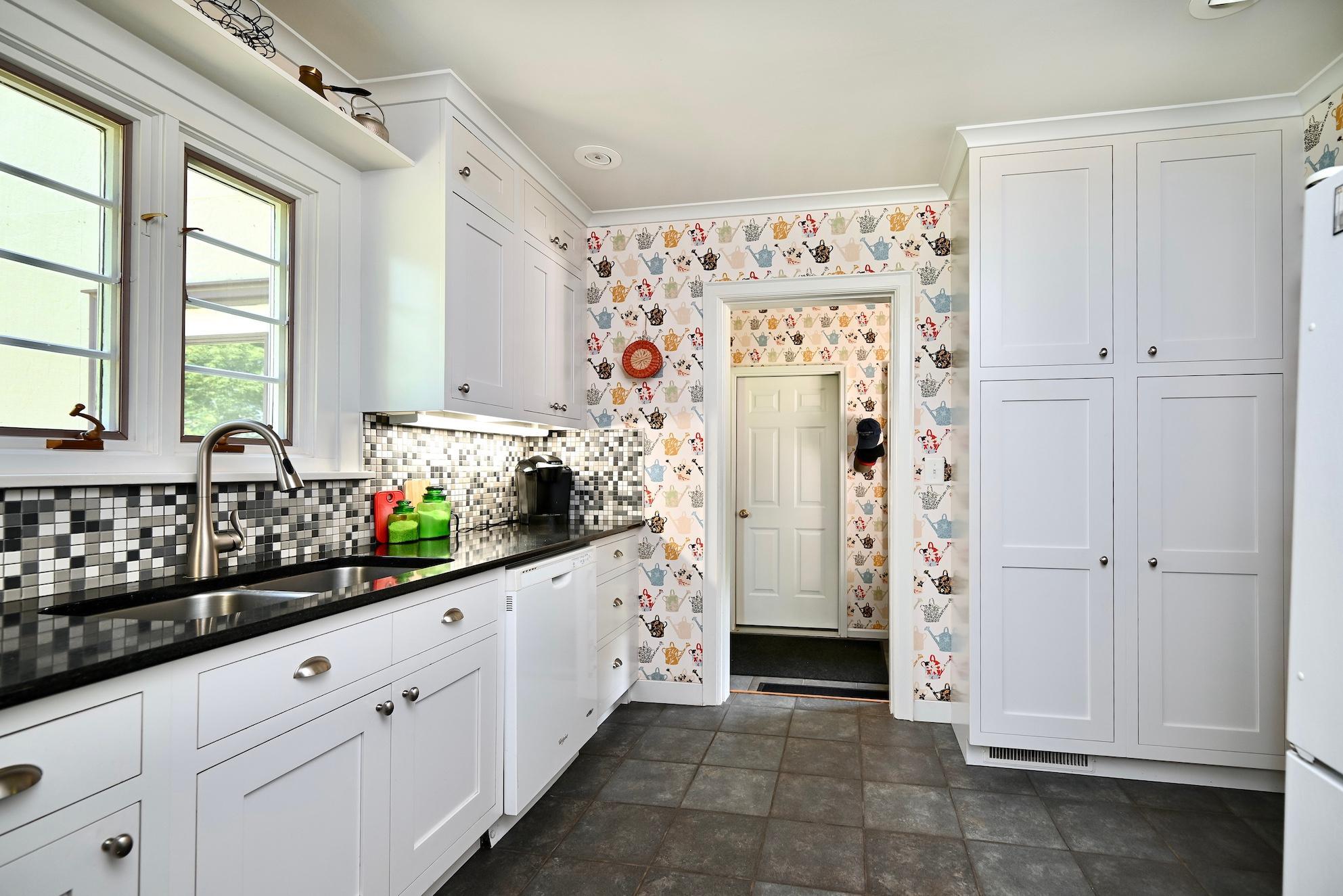 11 Kitchen III.jpg
