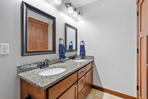 857 Oakmont Lane, Waconia, MN 55387