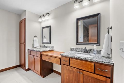 857 Oakmont Lane, Waconia, MN 55387