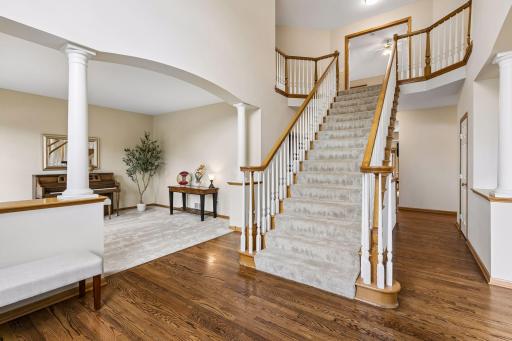 3865 N Ridge Drive, Saint Paul, MN 55123