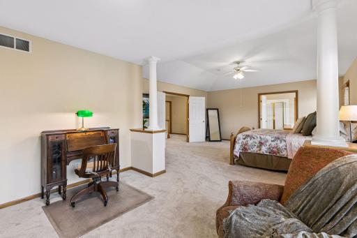 3865 N Ridge Drive, Saint Paul, MN 55123