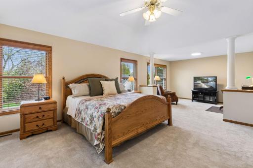 3865 N Ridge Drive, Saint Paul, MN 55123
