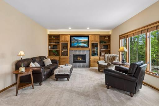 3865 N Ridge Drive, Saint Paul, MN 55123