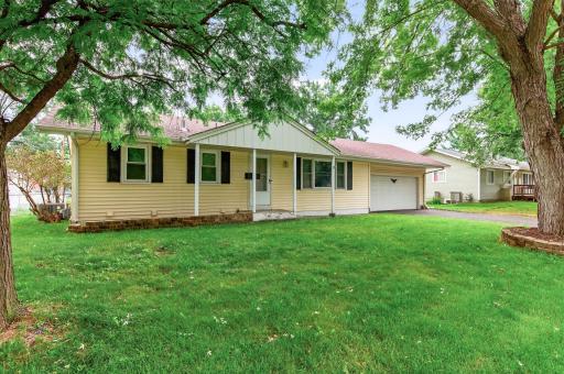 7716 Regent Avenue N, Minneapolis, MN 55443