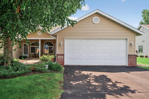 Welcome to one level living in Big Lake!