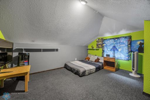 Bed 2.jpg