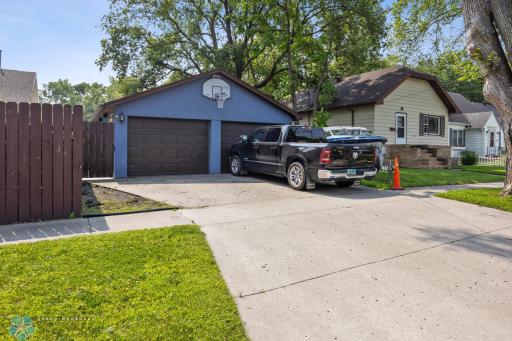 garage.jpg