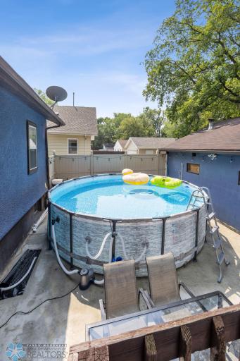 Pool.jpg