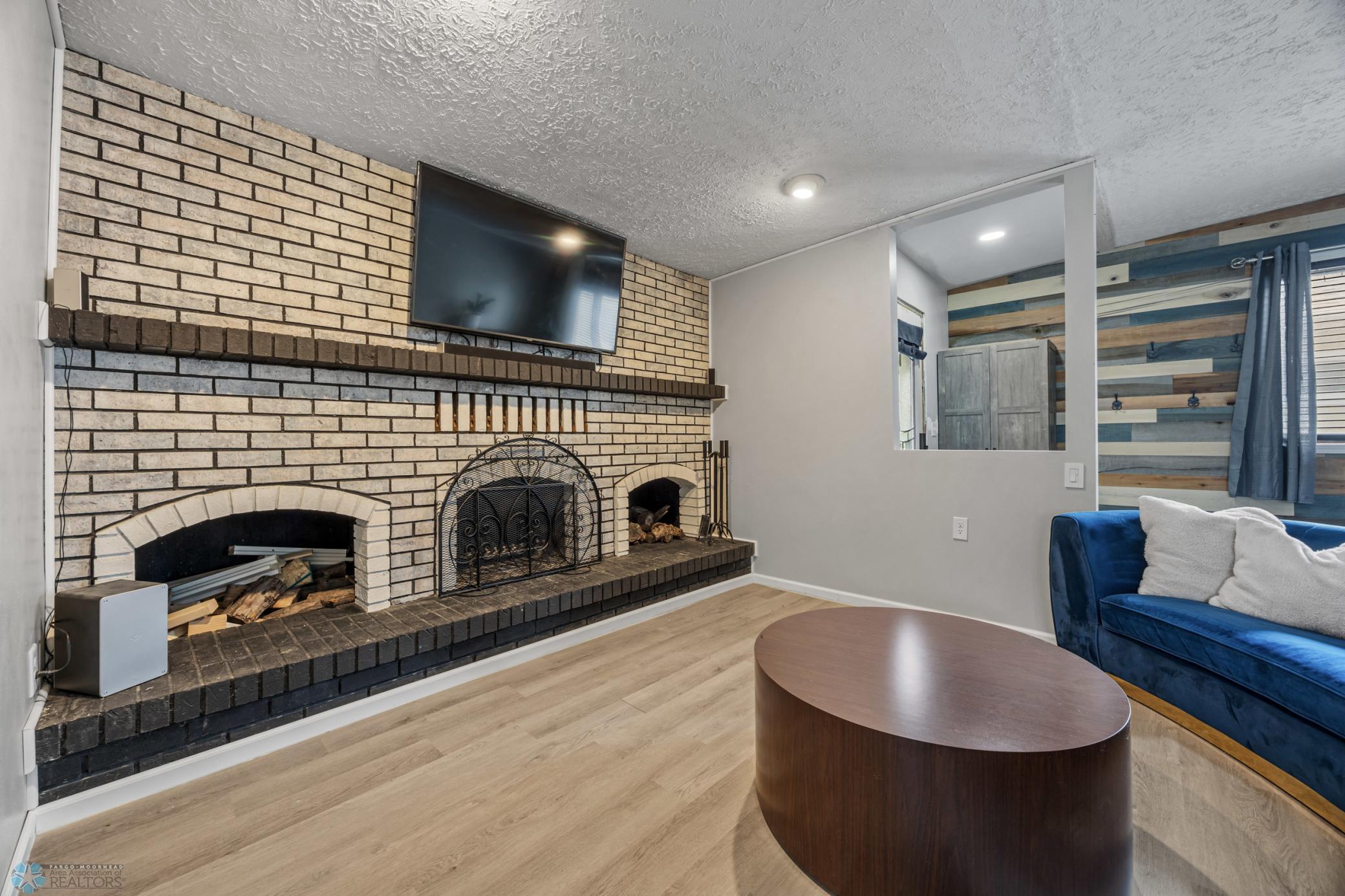 fireplace 236.jpg