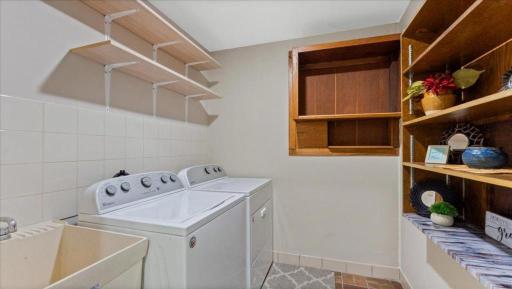 Full laundry with tub on main level 2nd side