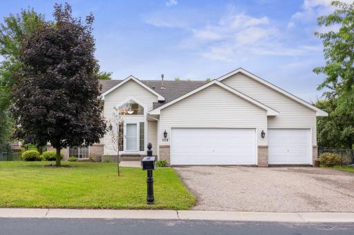 1719 Fountain Lane, Waconia, MN 55387
