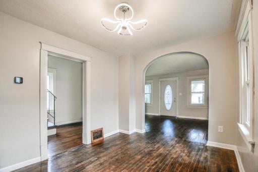 894 Randolph Avenue, Saint Paul, MN 55102