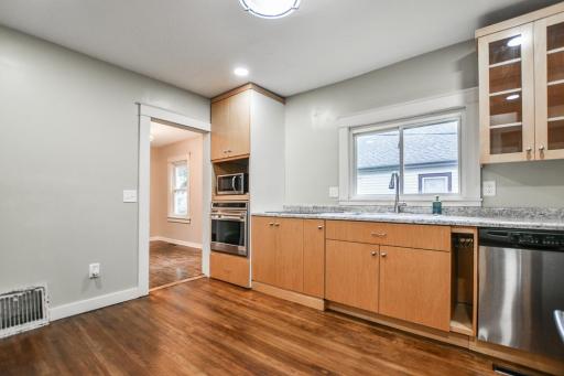 894 Randolph Avenue, Saint Paul, MN 55102