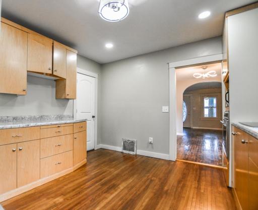 894 Randolph Avenue, Saint Paul, MN 55102
