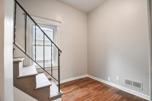 894 Randolph Avenue, Saint Paul, MN 55102