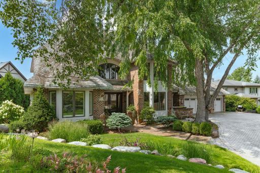 839 Park Place Drive, Saint Paul, MN 55118