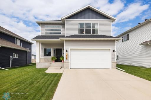 1030 Albert Drive W, West Fargo, ND 58078