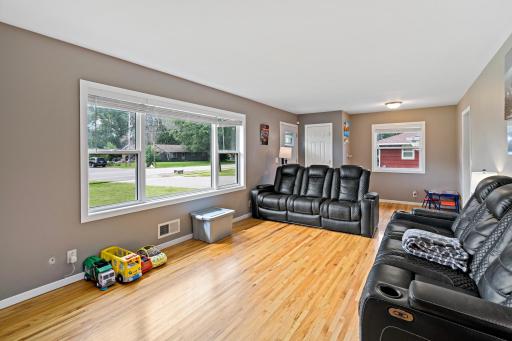 6716 68th Avenue N, Minneapolis, MN 55428