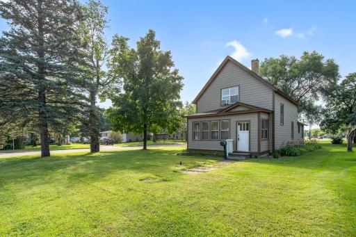 222 5th Street S, Sauk Rapids, MN 56379