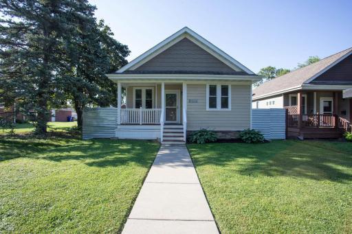 2220 Reaney Avenue E, Saint Paul, MN 55119