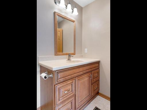 Bright, comfortable bathrooms with modern finishes. 26072 159th St NW Big Lake MN 55330 USA-055-035-049-MLS_Size.jpg
