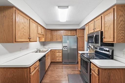 2025, 3020 SAM #215, View into Kitchen1.jpg