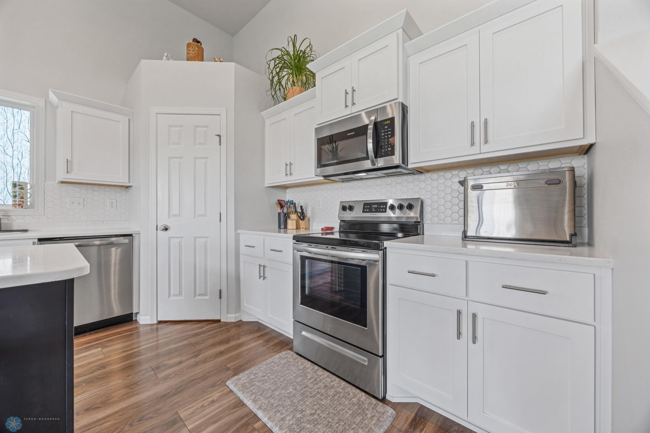 Kitchen Walk-in Pantry