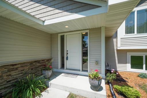 16989 W Side Drive, Prior Lake, MN 55372