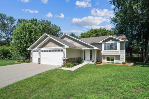 16989 W Side Drive, Prior Lake, MN 55372