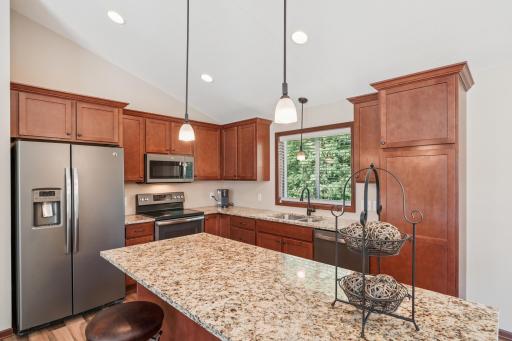 16989 W Side Drive, Prior Lake, MN 55372