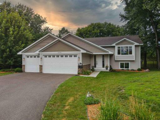 16989 W Side Drive, Prior Lake, MN 55372