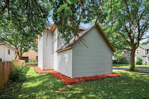 1430 Irving Avenue N, Minneapolis, MN 55411